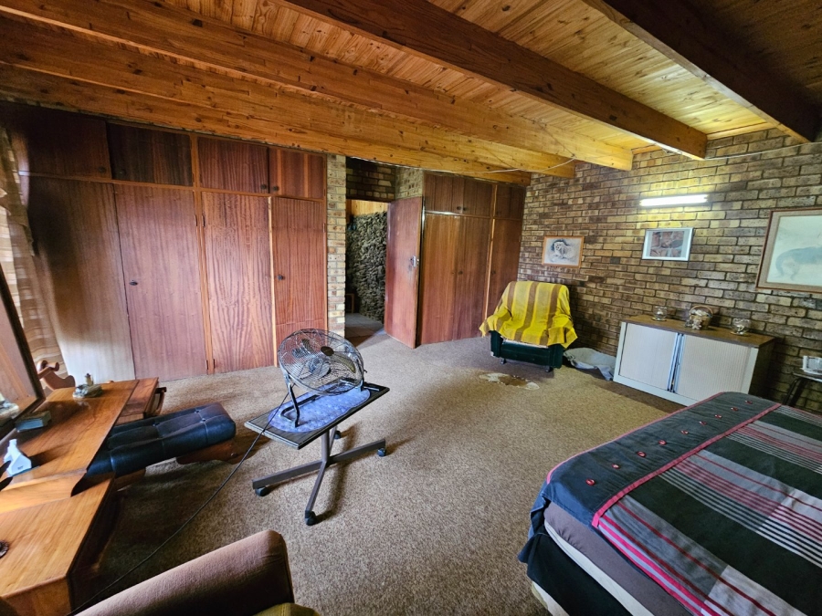 8 Bedroom Property for Sale in Potchefstroom Rural North West